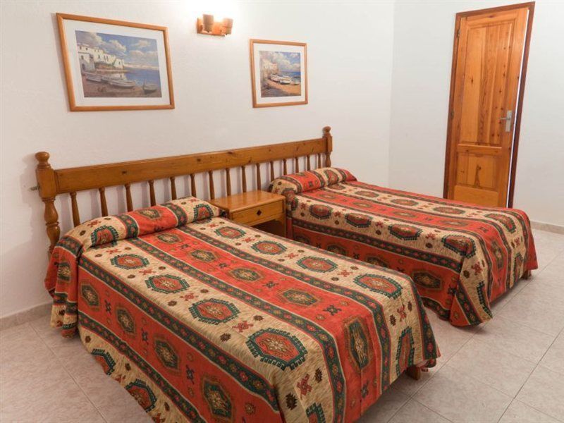 Can Beia Hostal Boutique (Adults Only) Сан-Антонио-Абад Экстерьер фото