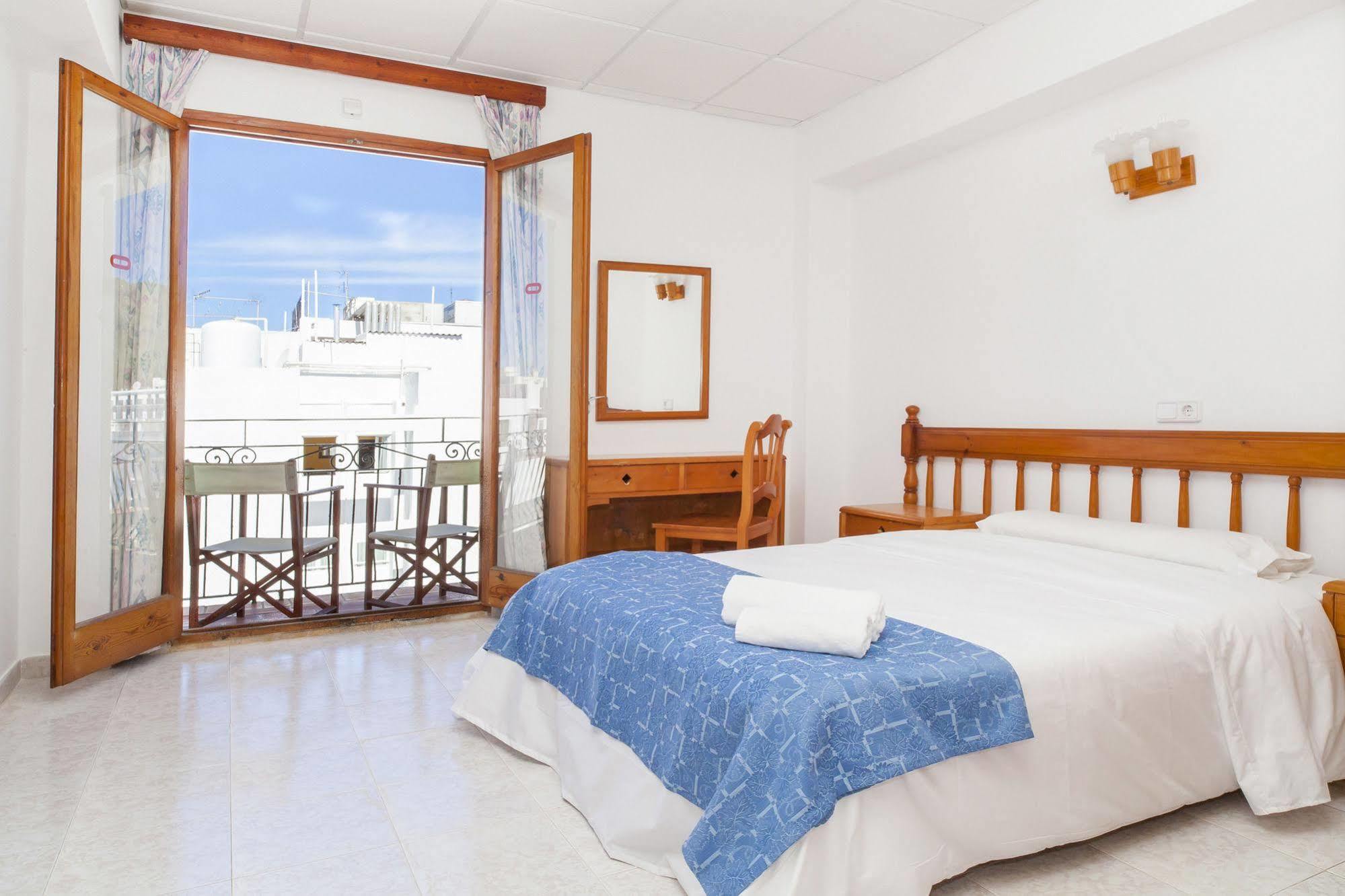 Can Beia Hostal Boutique (Adults Only) Сан-Антонио-Абад Экстерьер фото