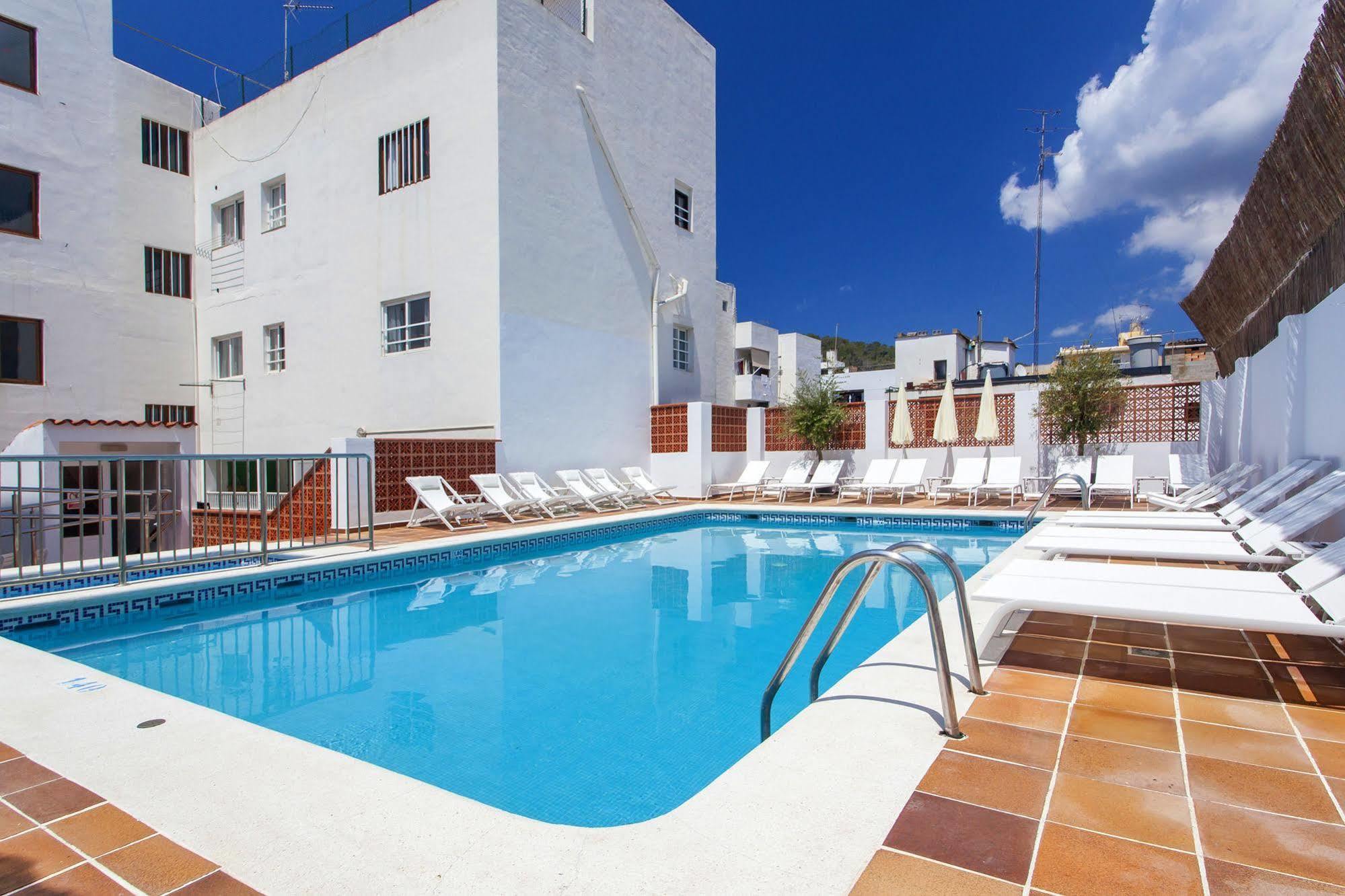 Can Beia Hostal Boutique (Adults Only) Сан-Антонио-Абад Экстерьер фото